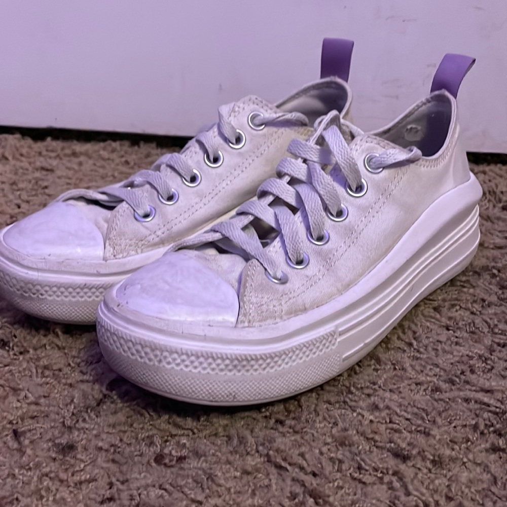 Girls white platform converse
